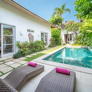 Villa Tara By Finder, Seminyak (Bali)